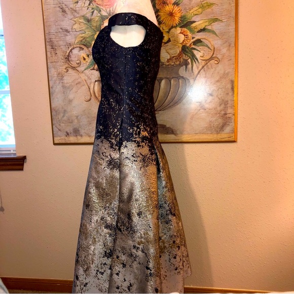 Sz 2 Kay Unger Carina Tea Length Formal Dress Navy Blue, Silver & Gold Metallic - Picture 9 of 16